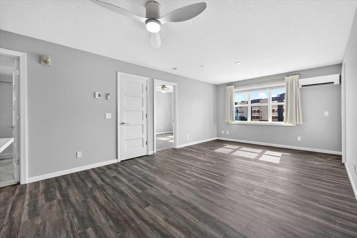2308, 10 Market Boulevard SE