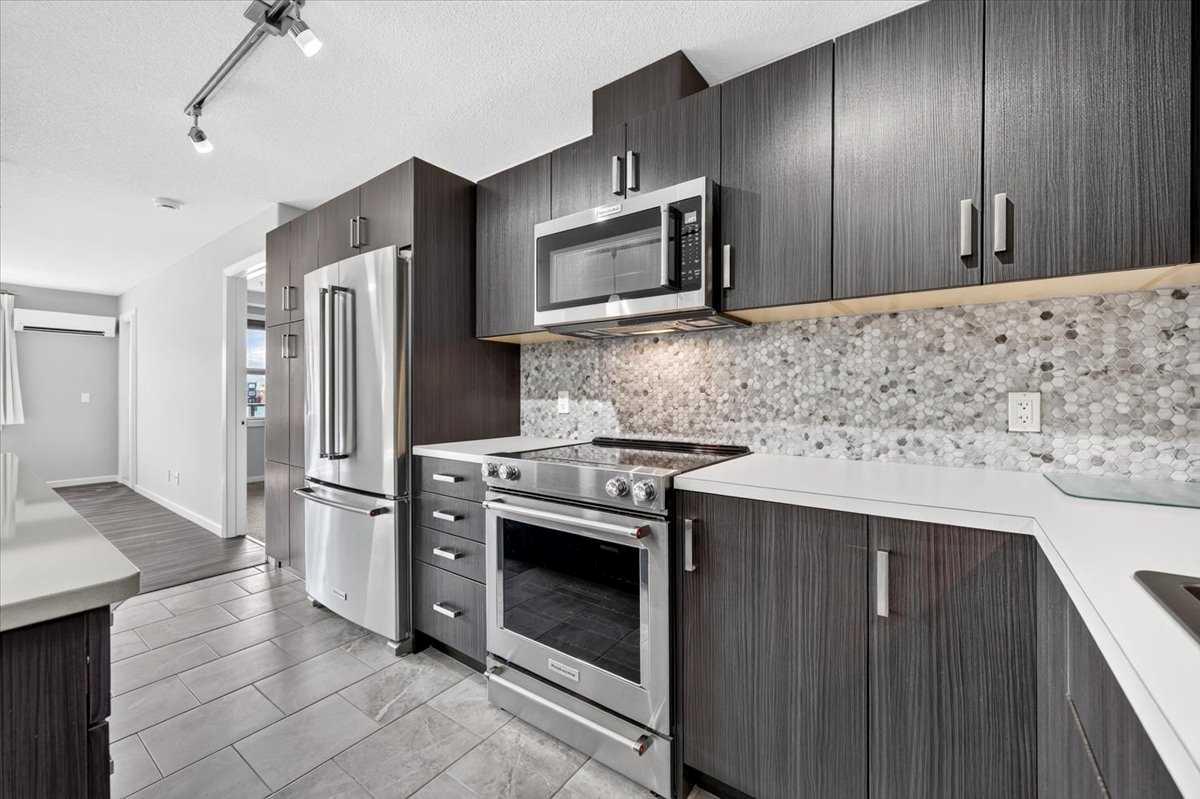 2308, 10 Market Boulevard SE