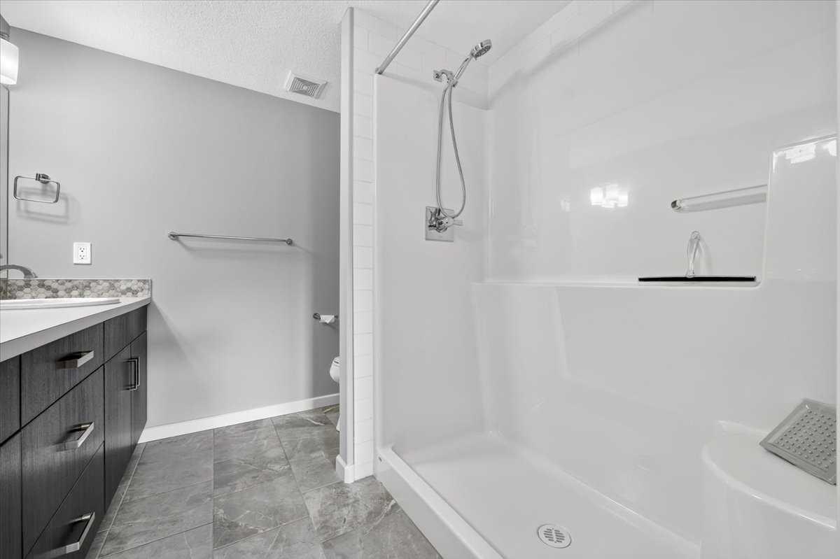2308, 10 Market Boulevard SE