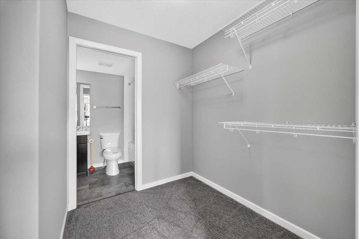 2308, 10 Market Boulevard SE