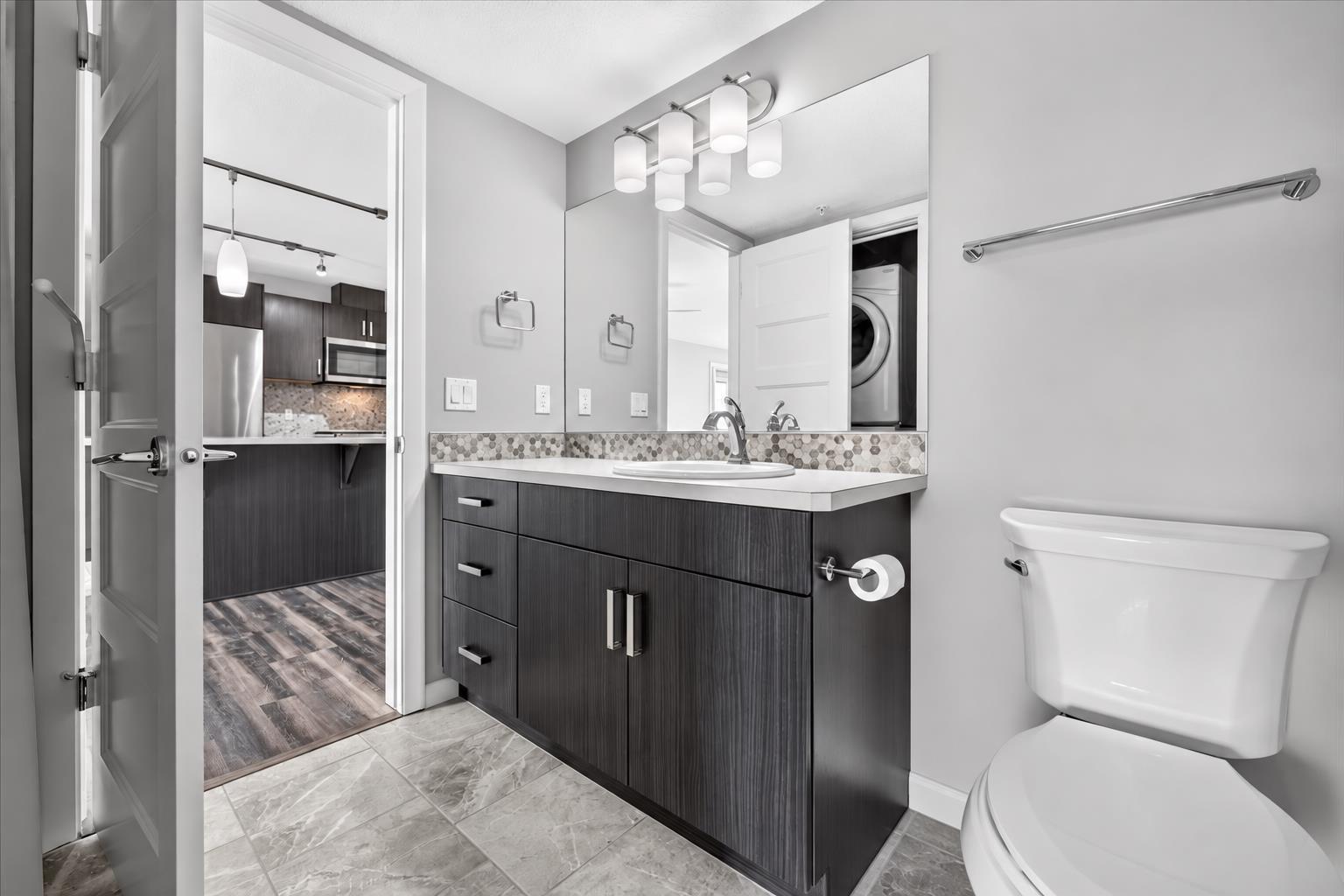 2308, 10 Market Boulevard SE