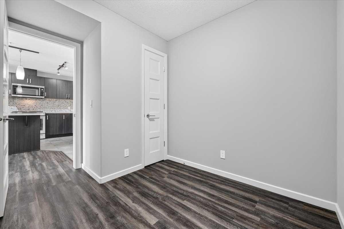 2308, 10 Market Boulevard SE