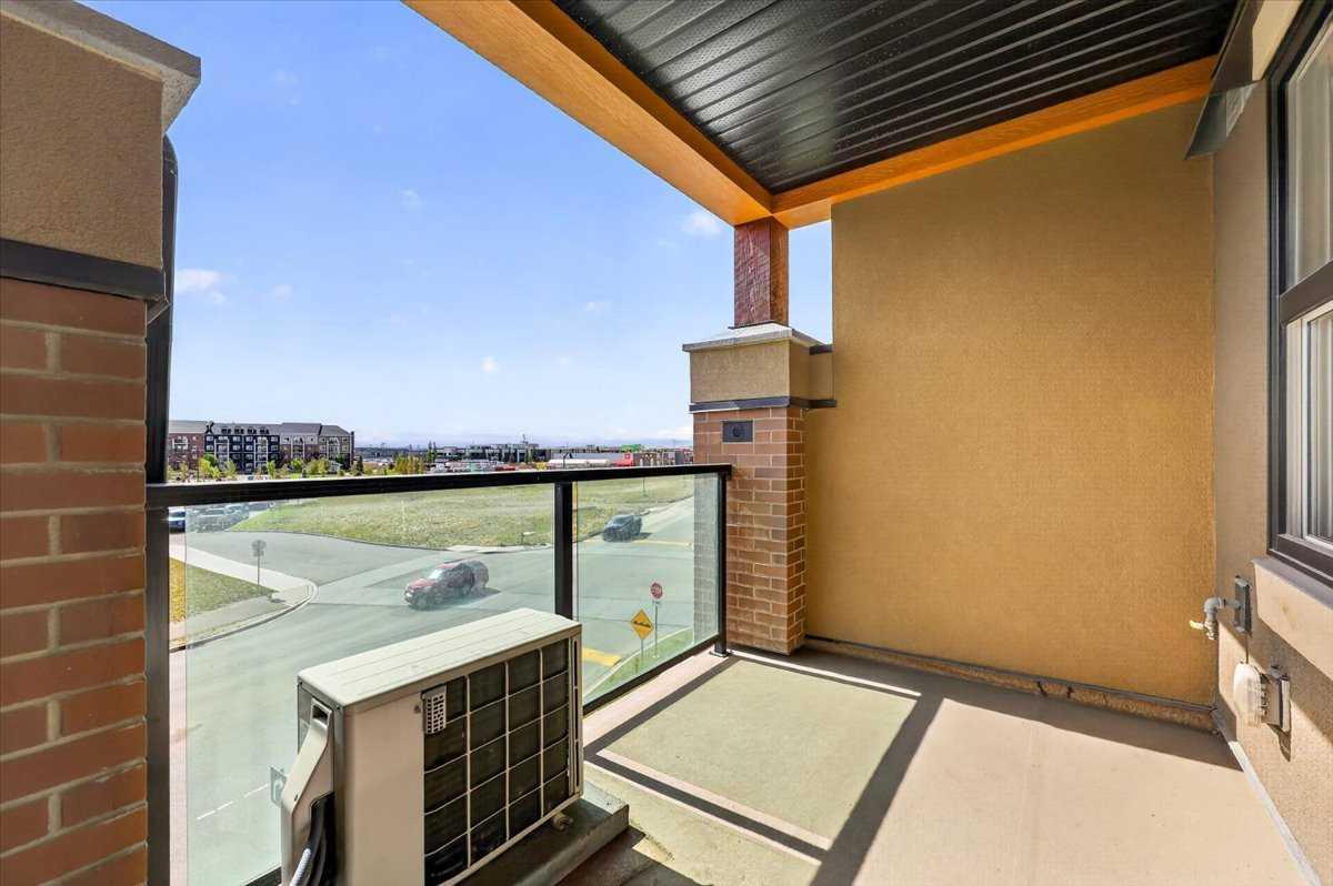 2308, 10 Market Boulevard SE