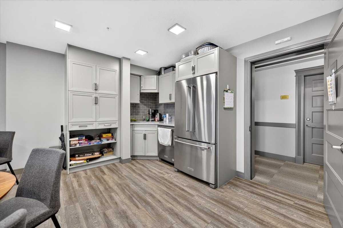 2308, 10 Market Boulevard SE