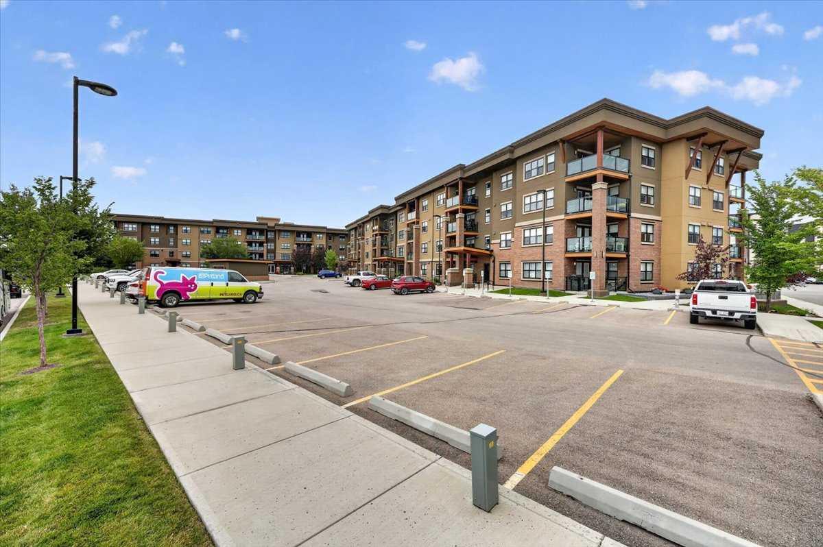 2308, 10 Market Boulevard SE