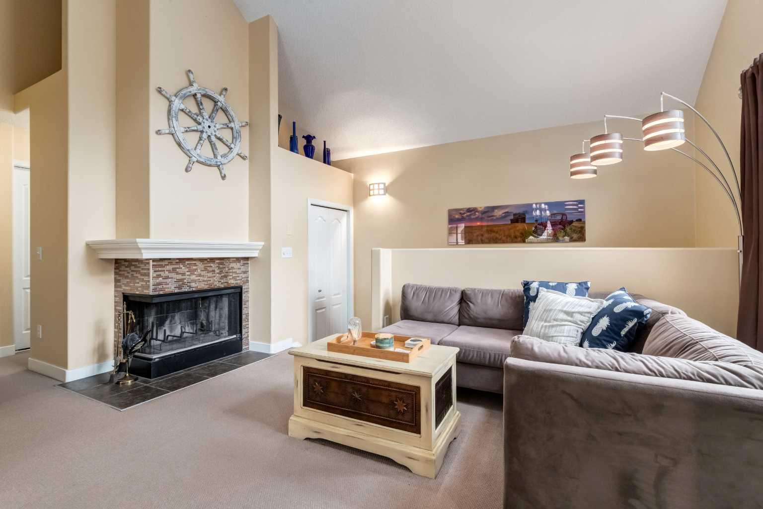 702, 1997 Sirocco Drive SW