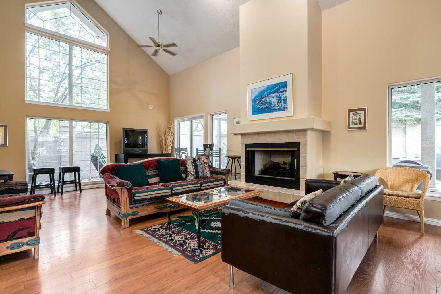 702, 1997 Sirocco Drive SW