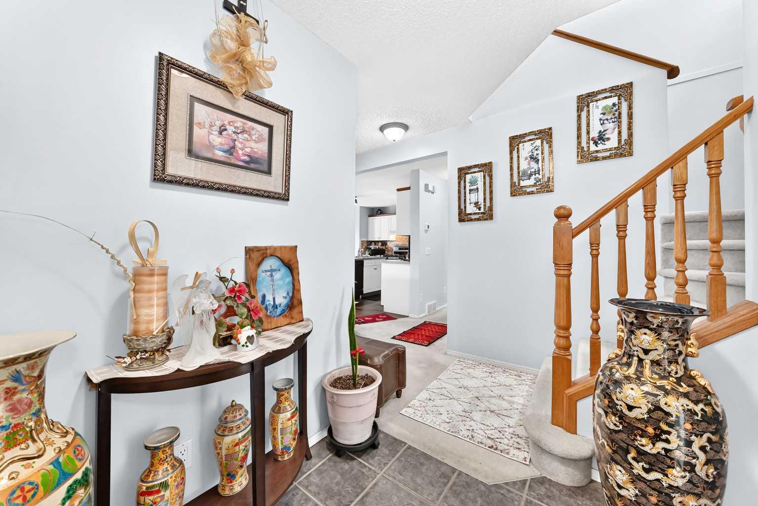 207 Bridlewood Road SW