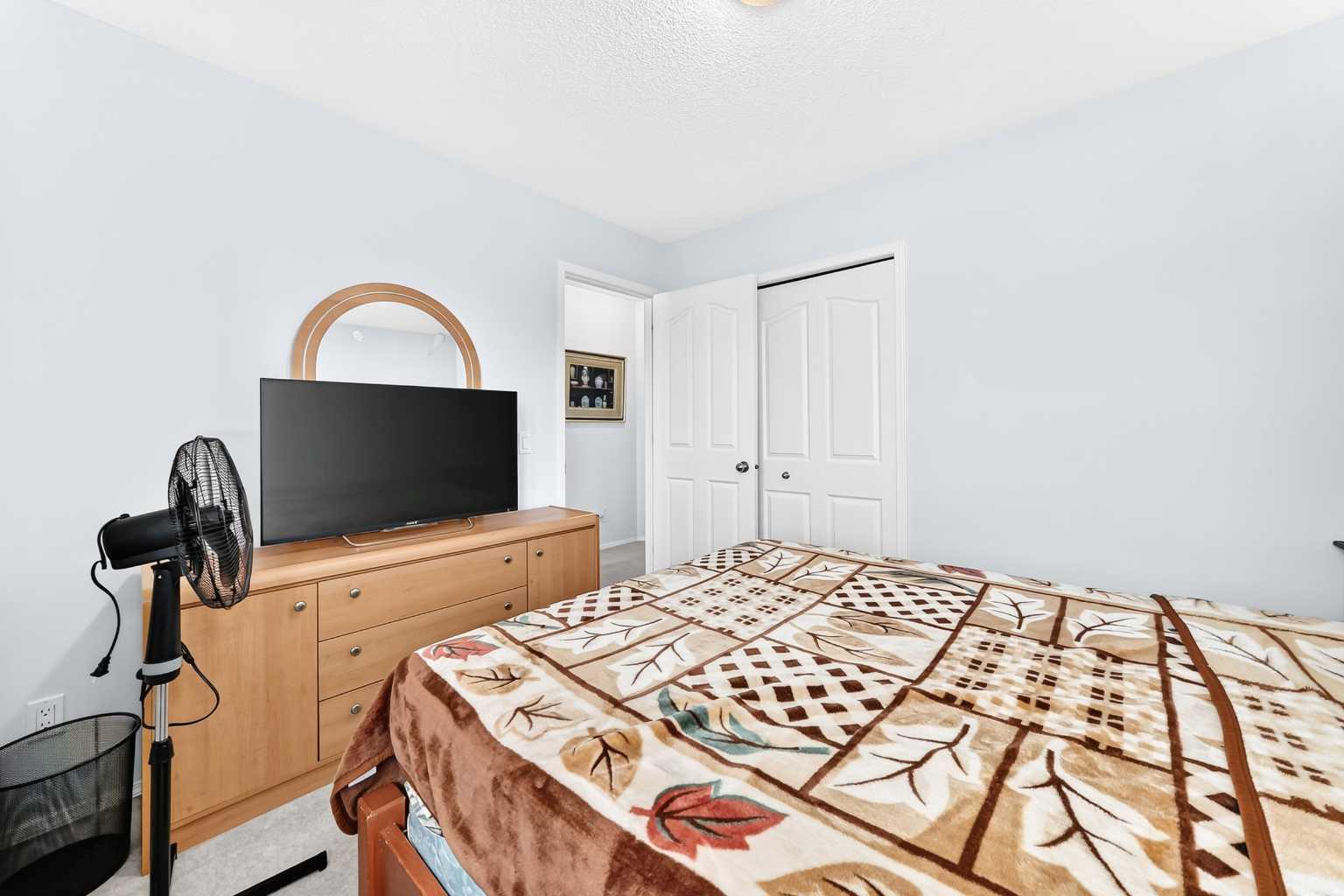 207 Bridlewood Road SW