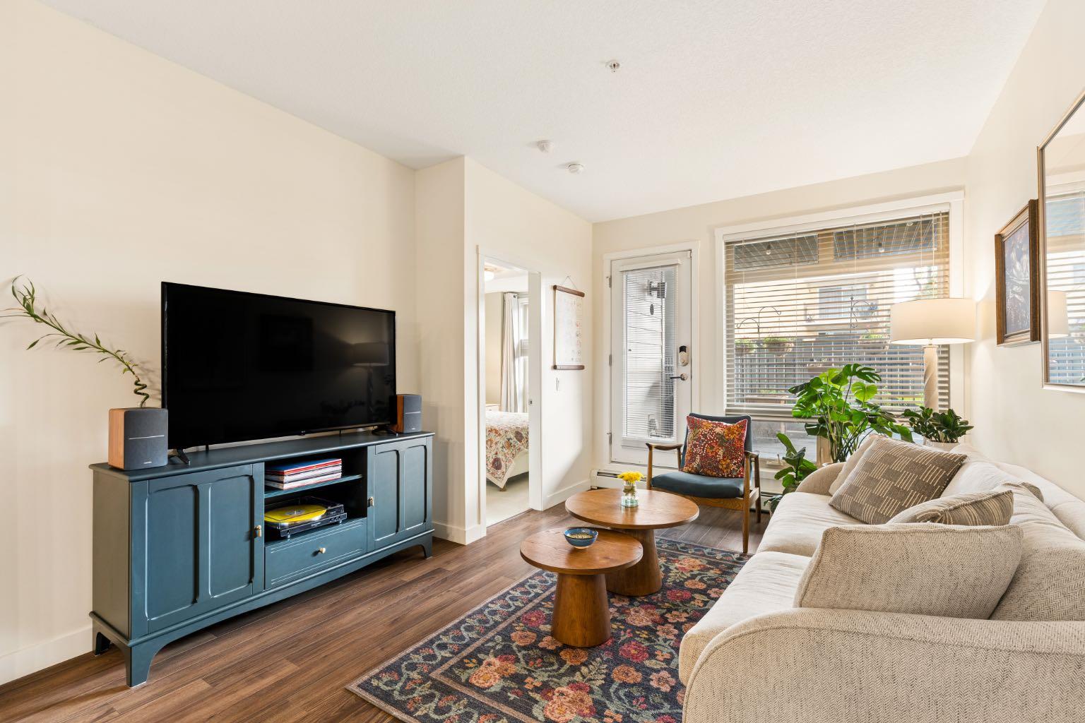 118, 823 5 Avenue NW