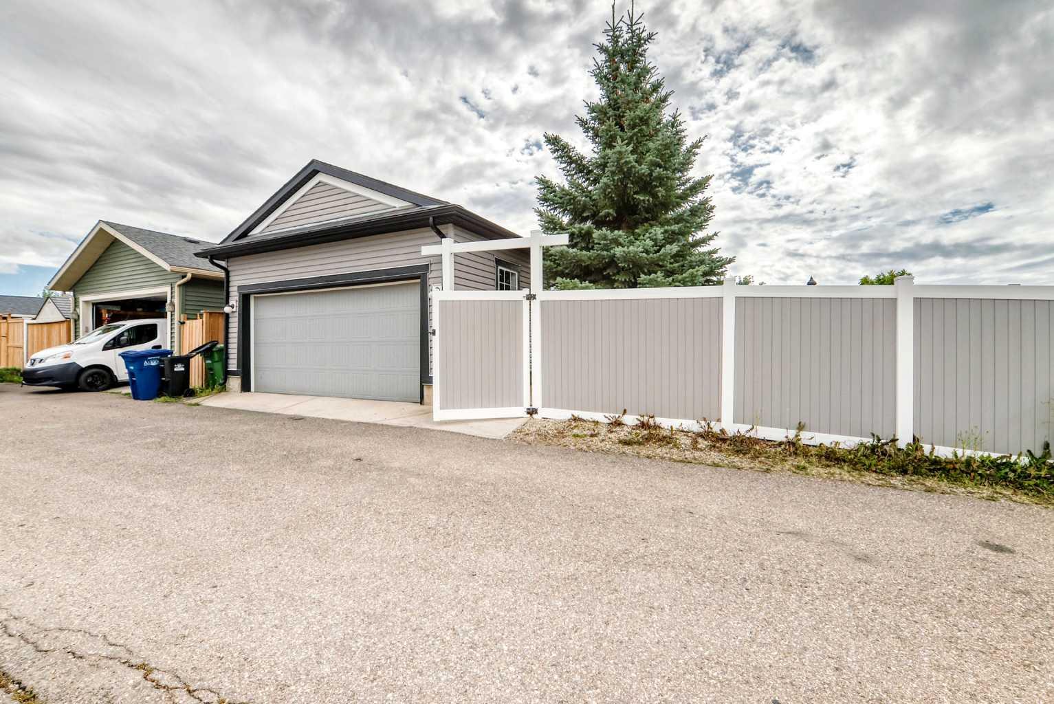1200 Ravenswood Drive SE