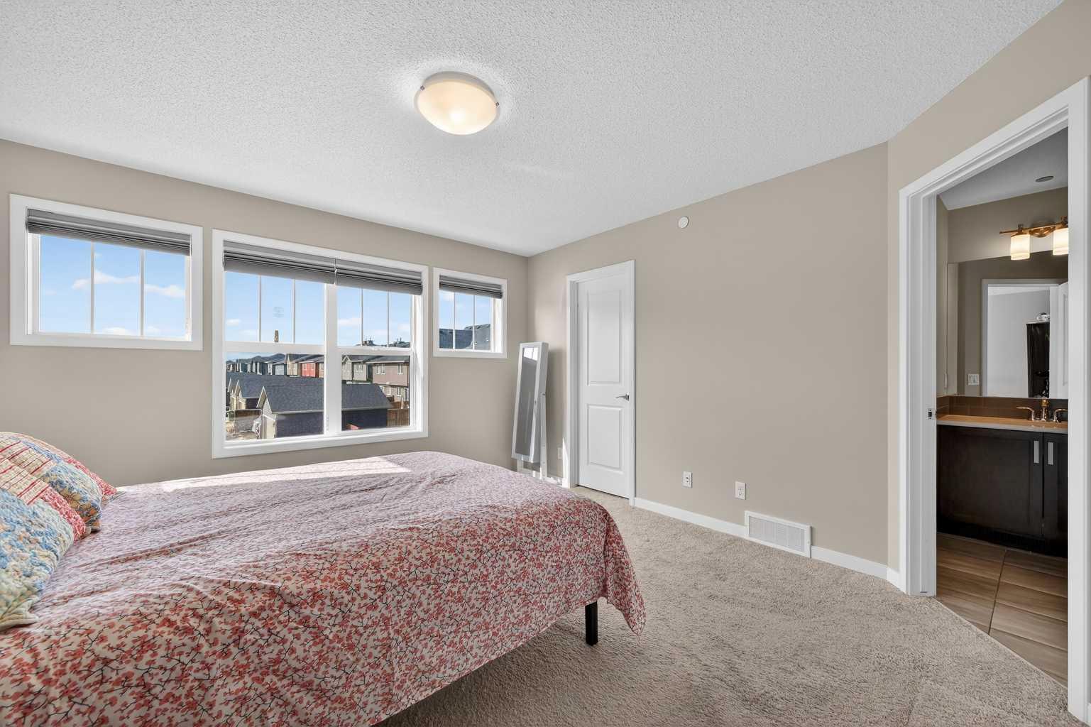 15 Fireside Crescent 