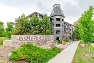 223, 25 Auburn Meadows Avenue SE
