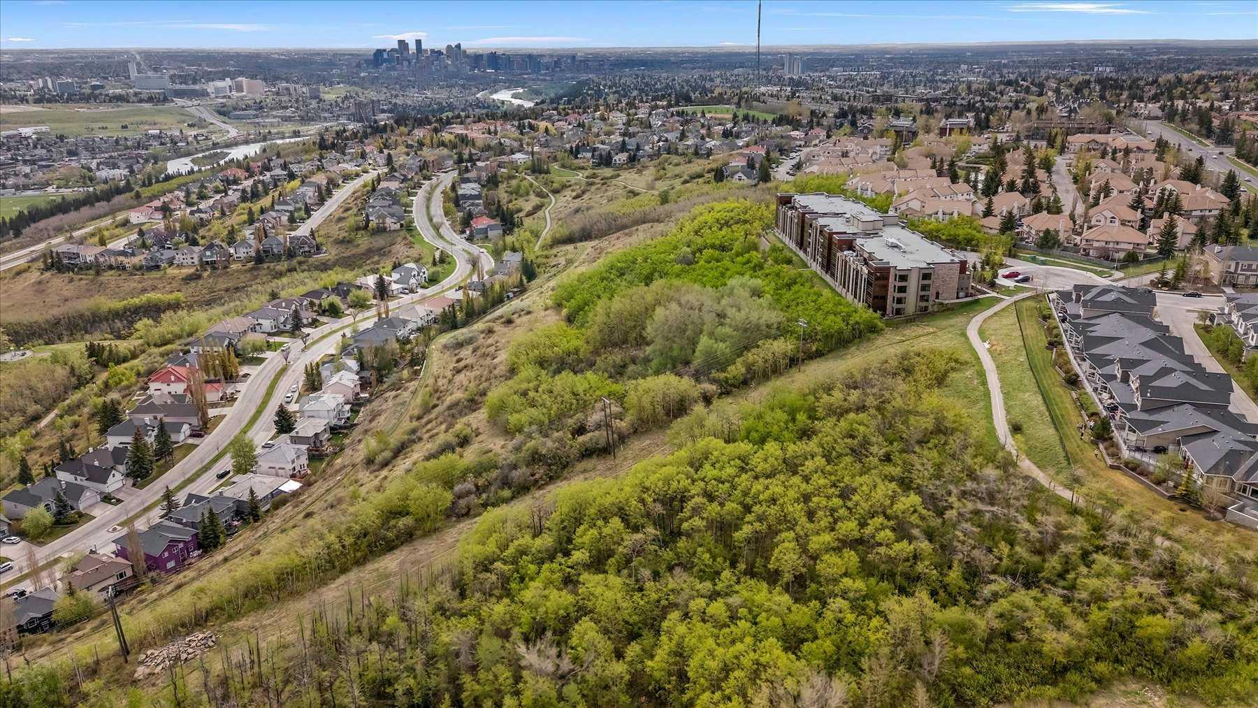 209, 15 Cougar Ridge Landing SW