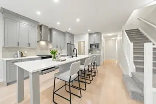 14 Rivercrest Common 
