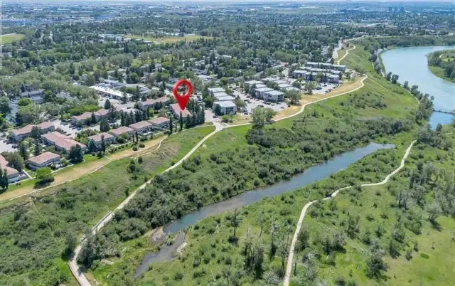 110S, 203 Lynnview Road SE