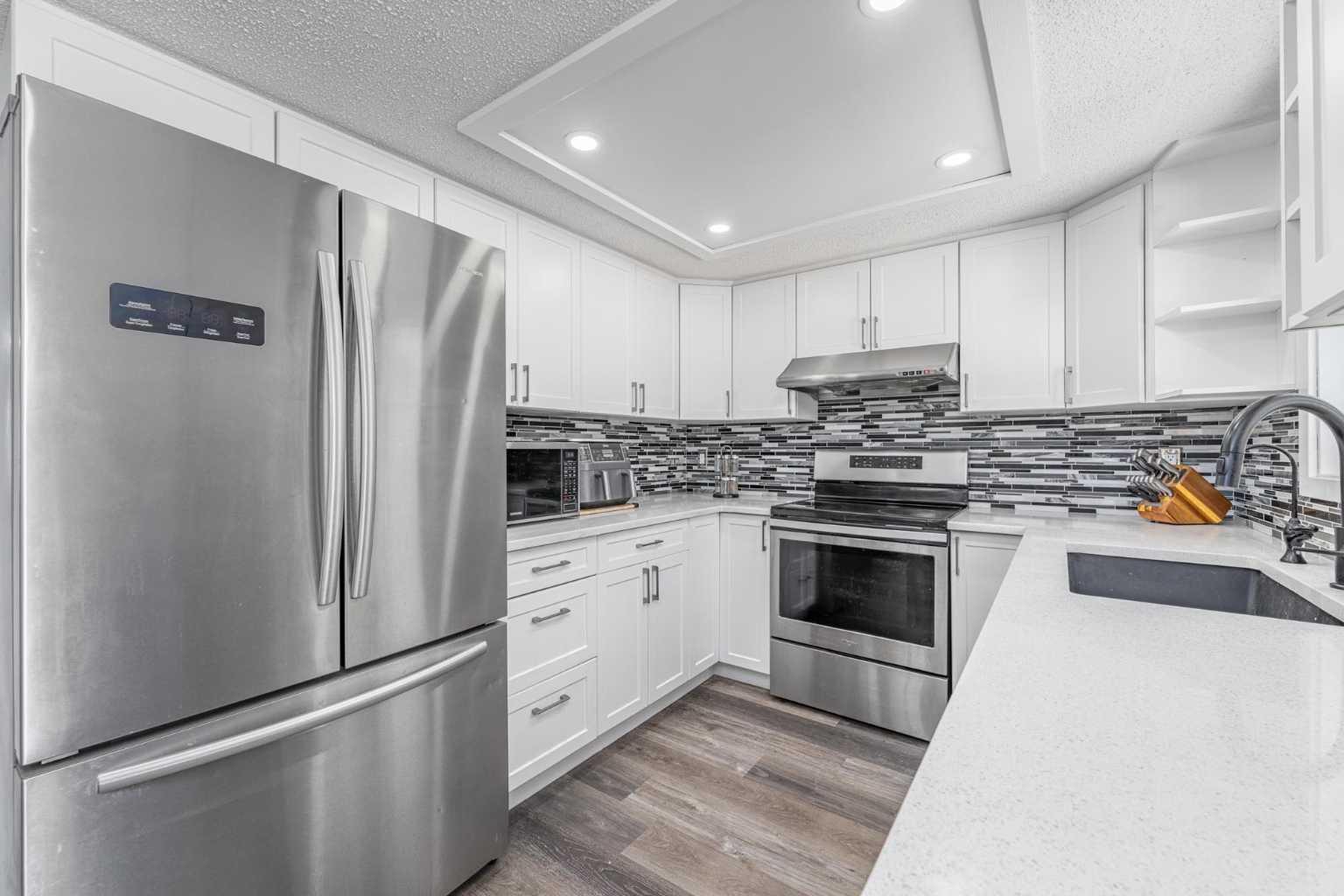 135 Sandarac Place NW