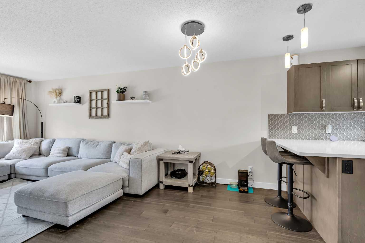 305, 2461 Baysprings Link SW