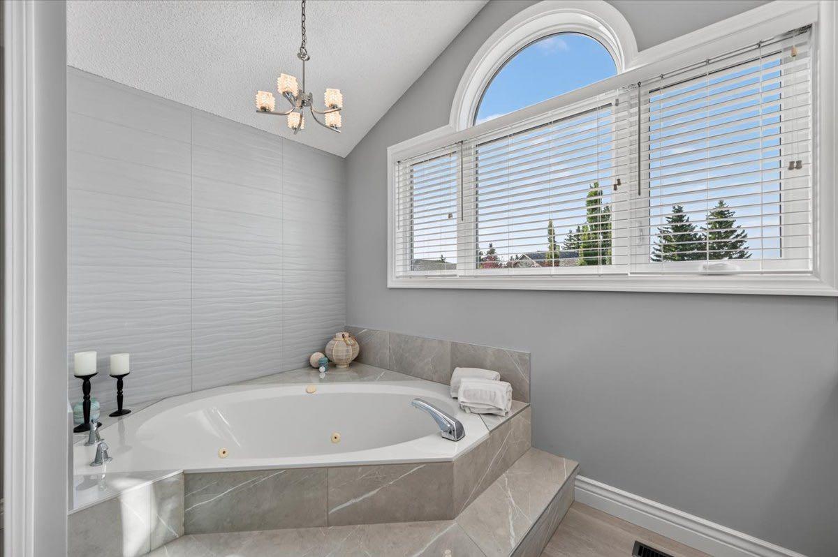 451 Hawkview Manor Circle NW