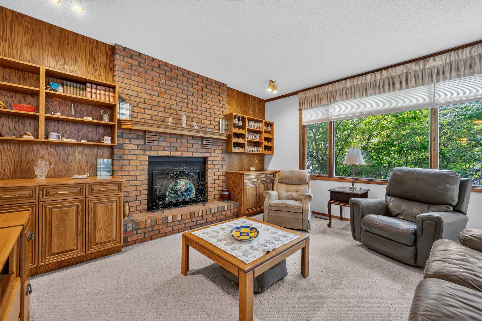 232 Hawkview Manor Circle NW