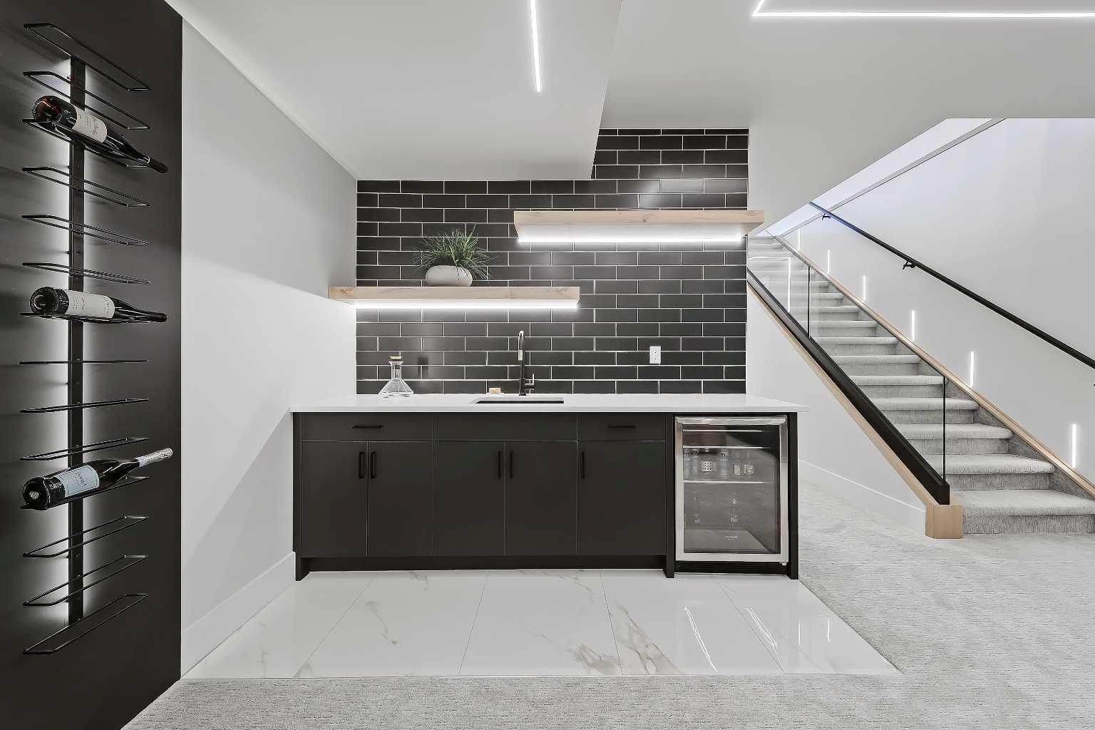 1902 13 Street SW