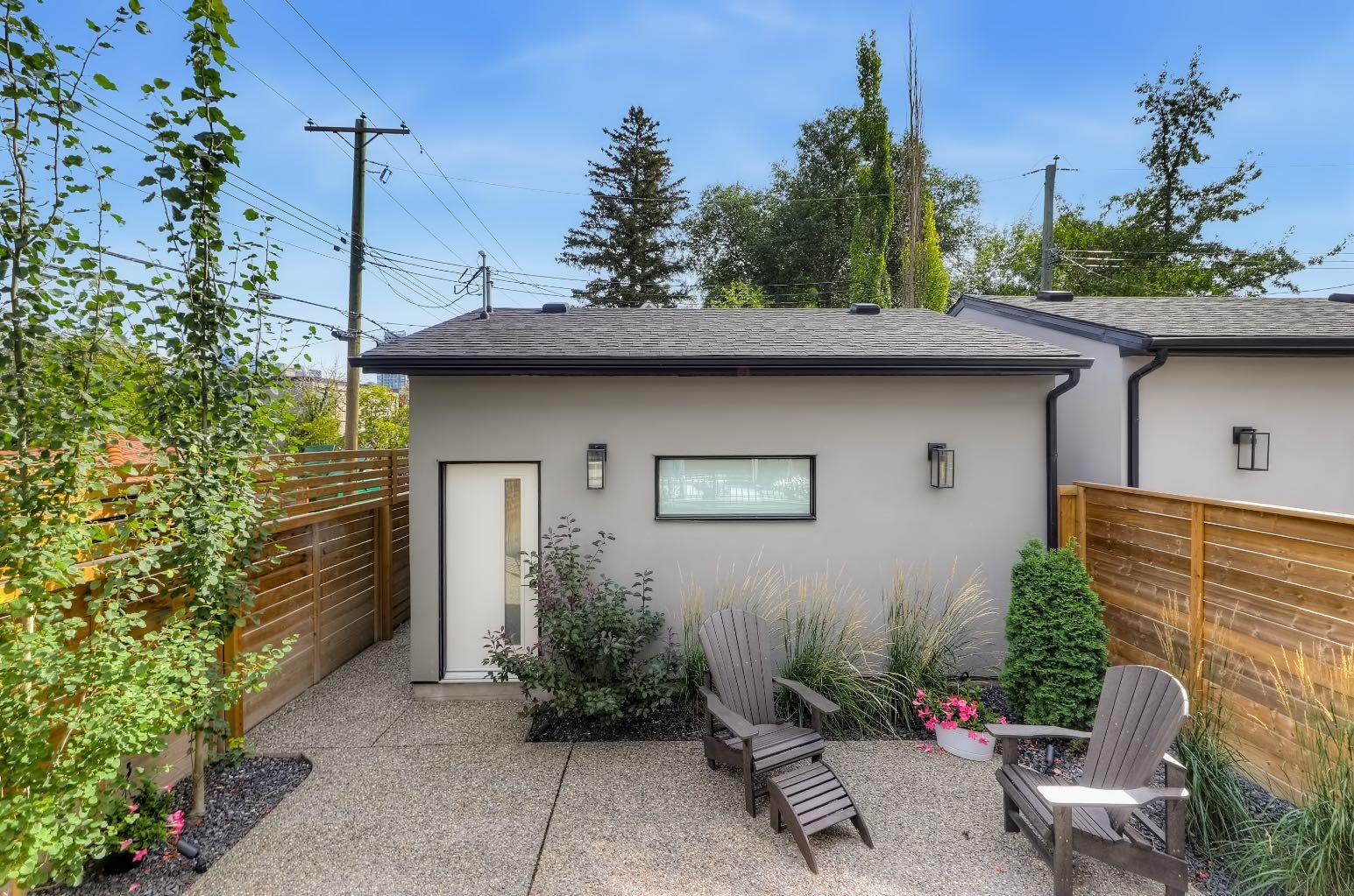 1902 13 Street SW