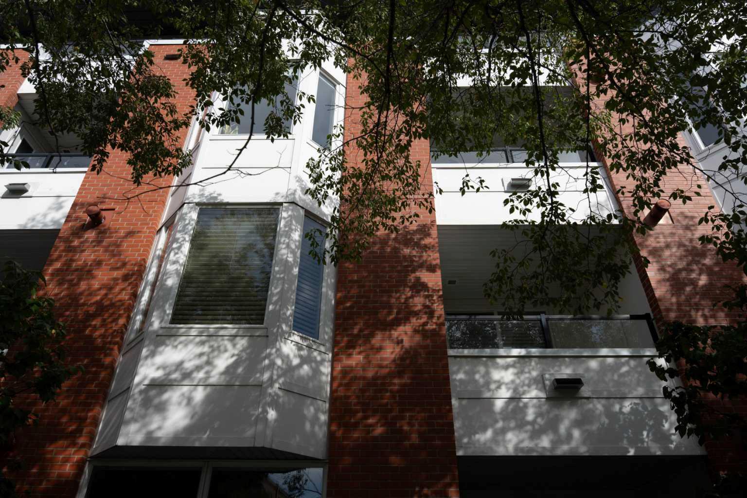204, 830 Centre Avenue NE