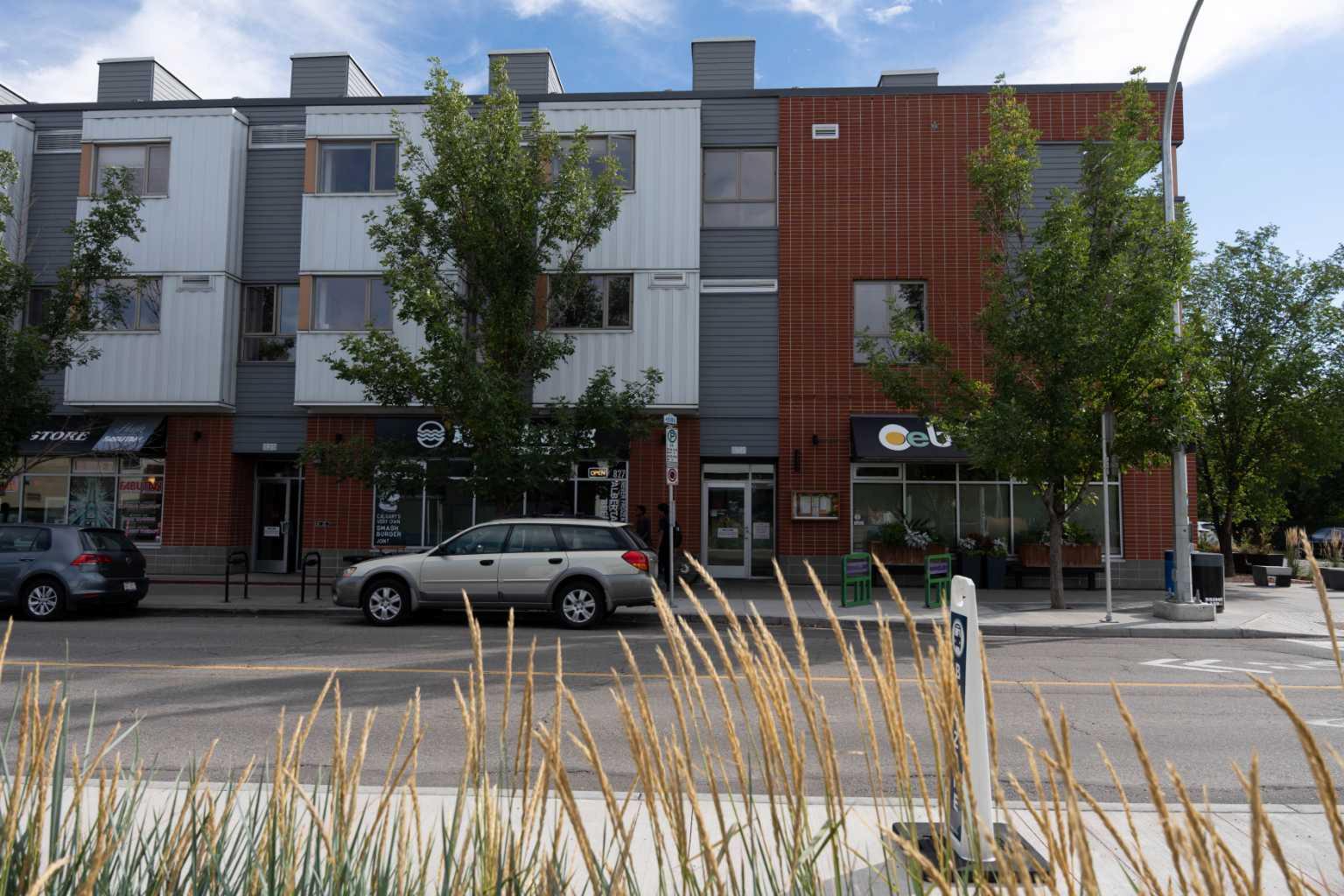 204, 830 Centre Avenue NE
