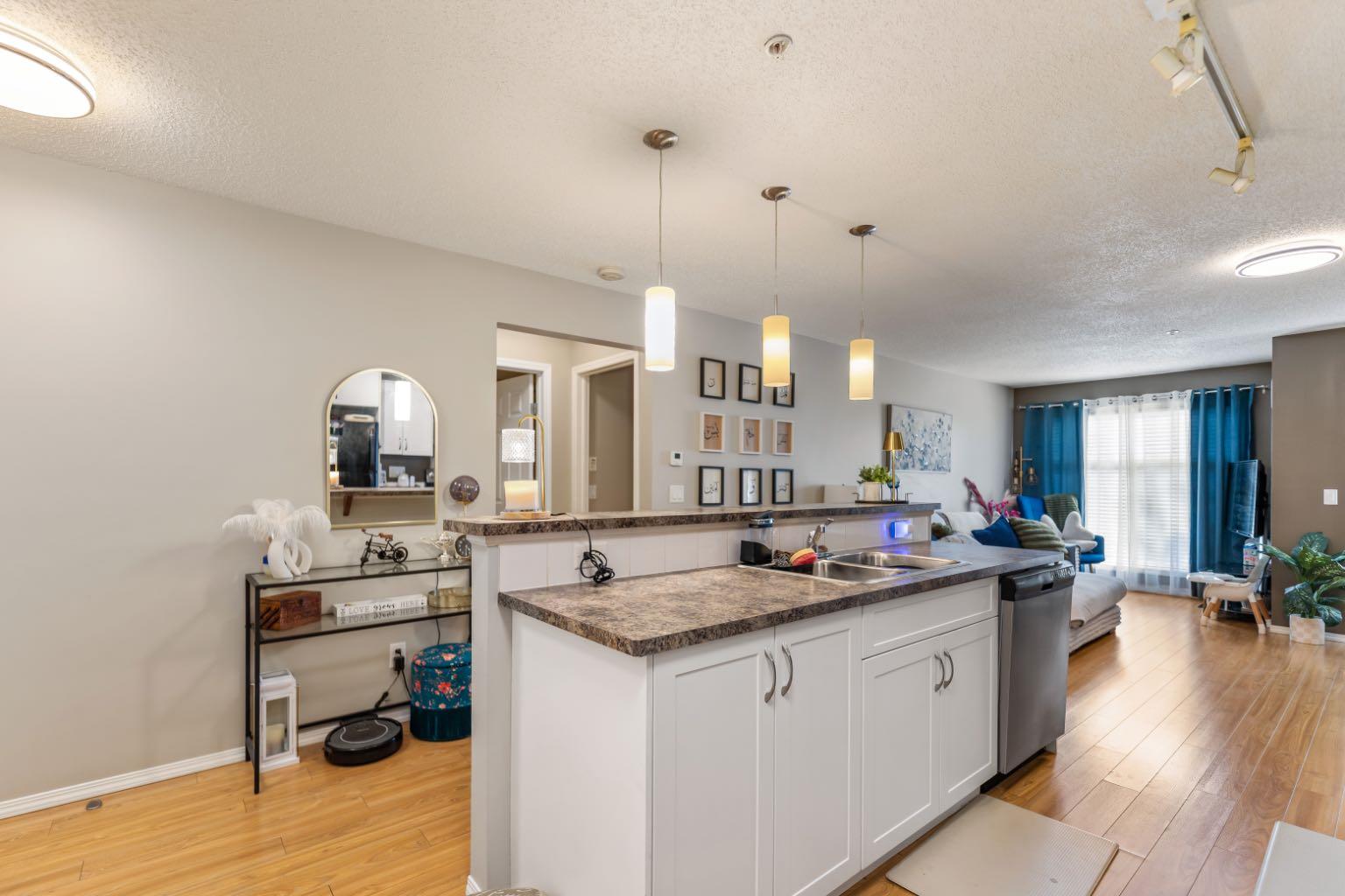 2106, 700 Willowbrook Road NW