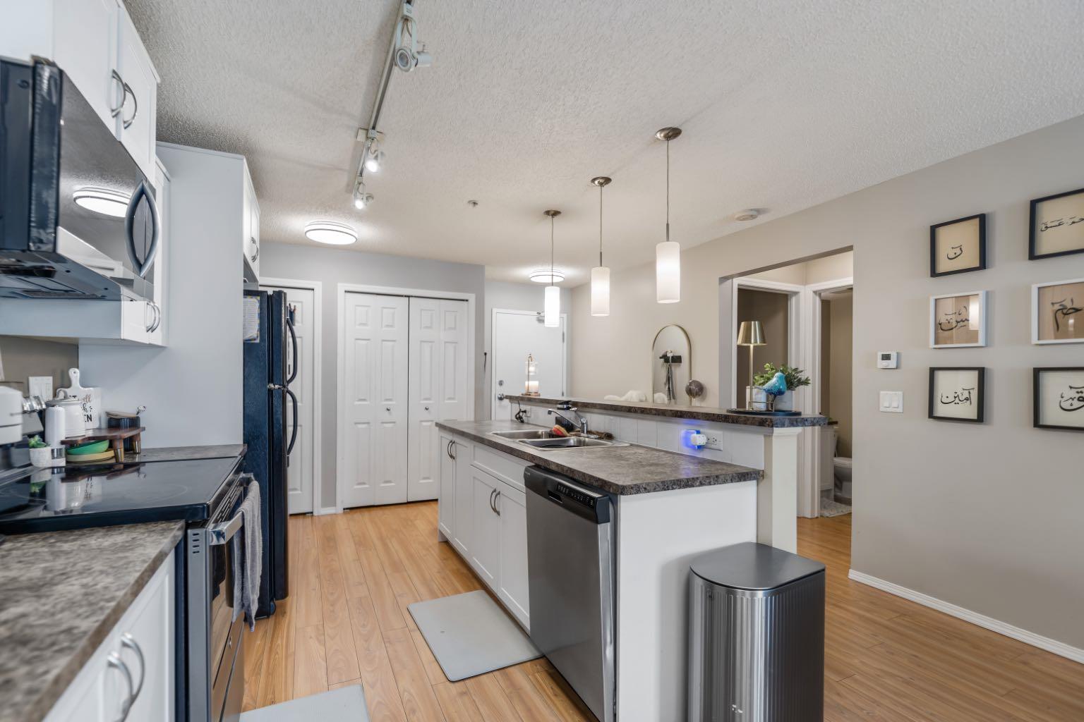 2106, 700 Willowbrook Road NW
