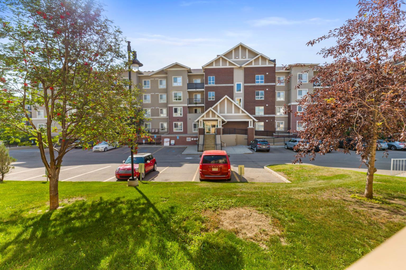 2106, 700 Willowbrook Road NW