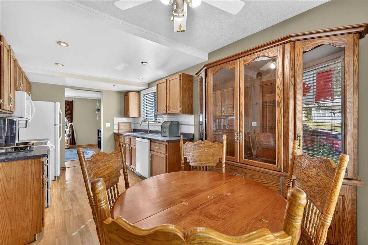 41 Templeson Crescent NE