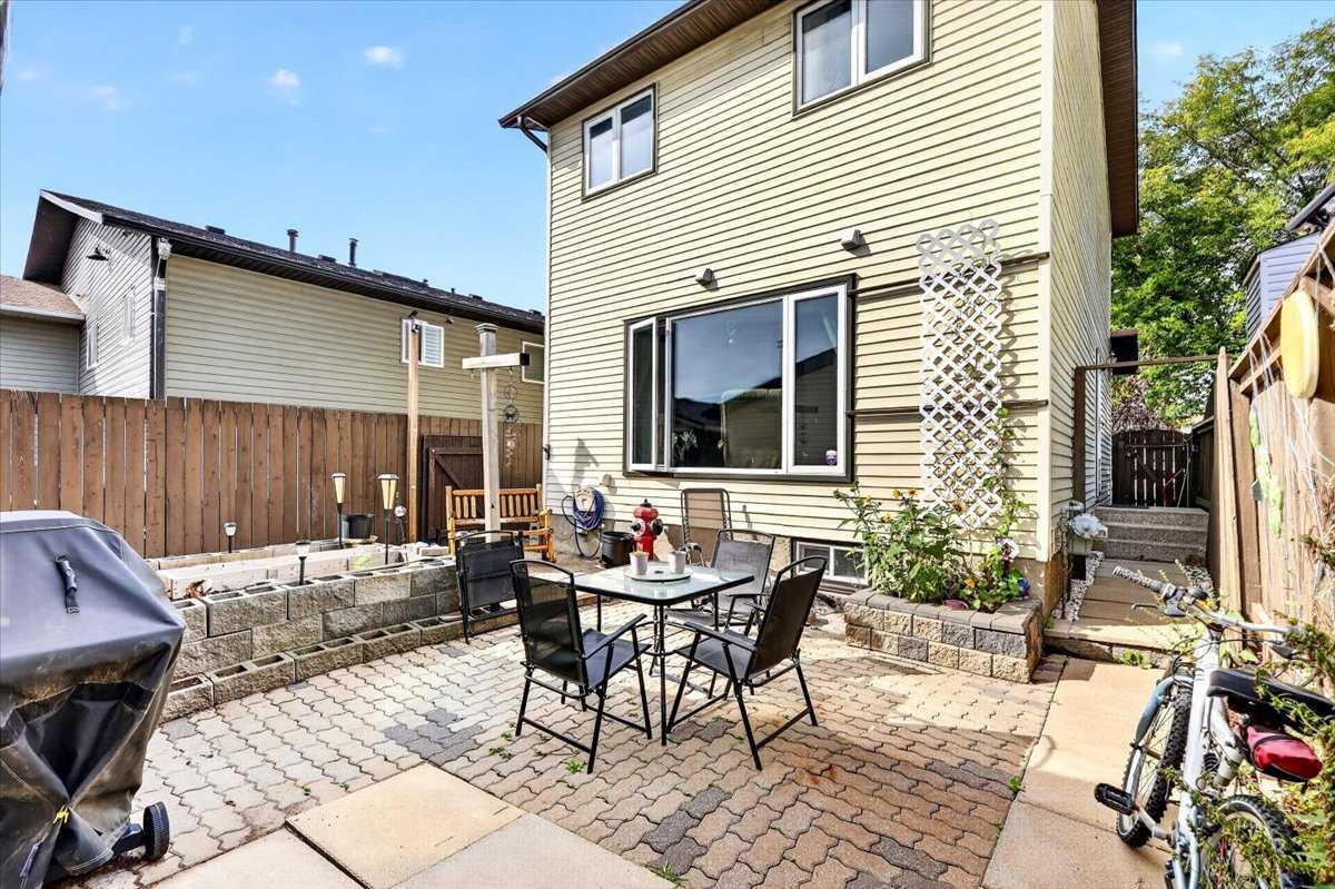 41 Templeson Crescent NE