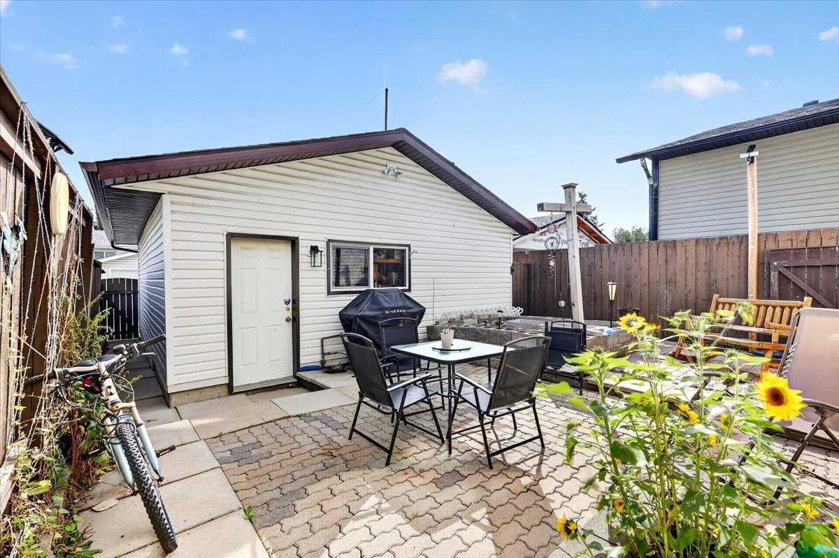 41 Templeson Crescent NE