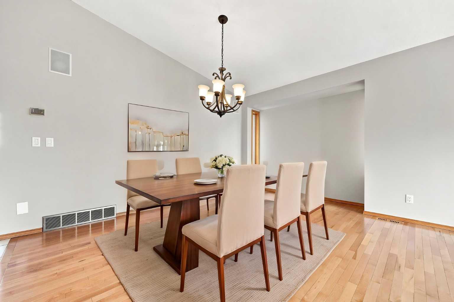361 Santana Bay NW