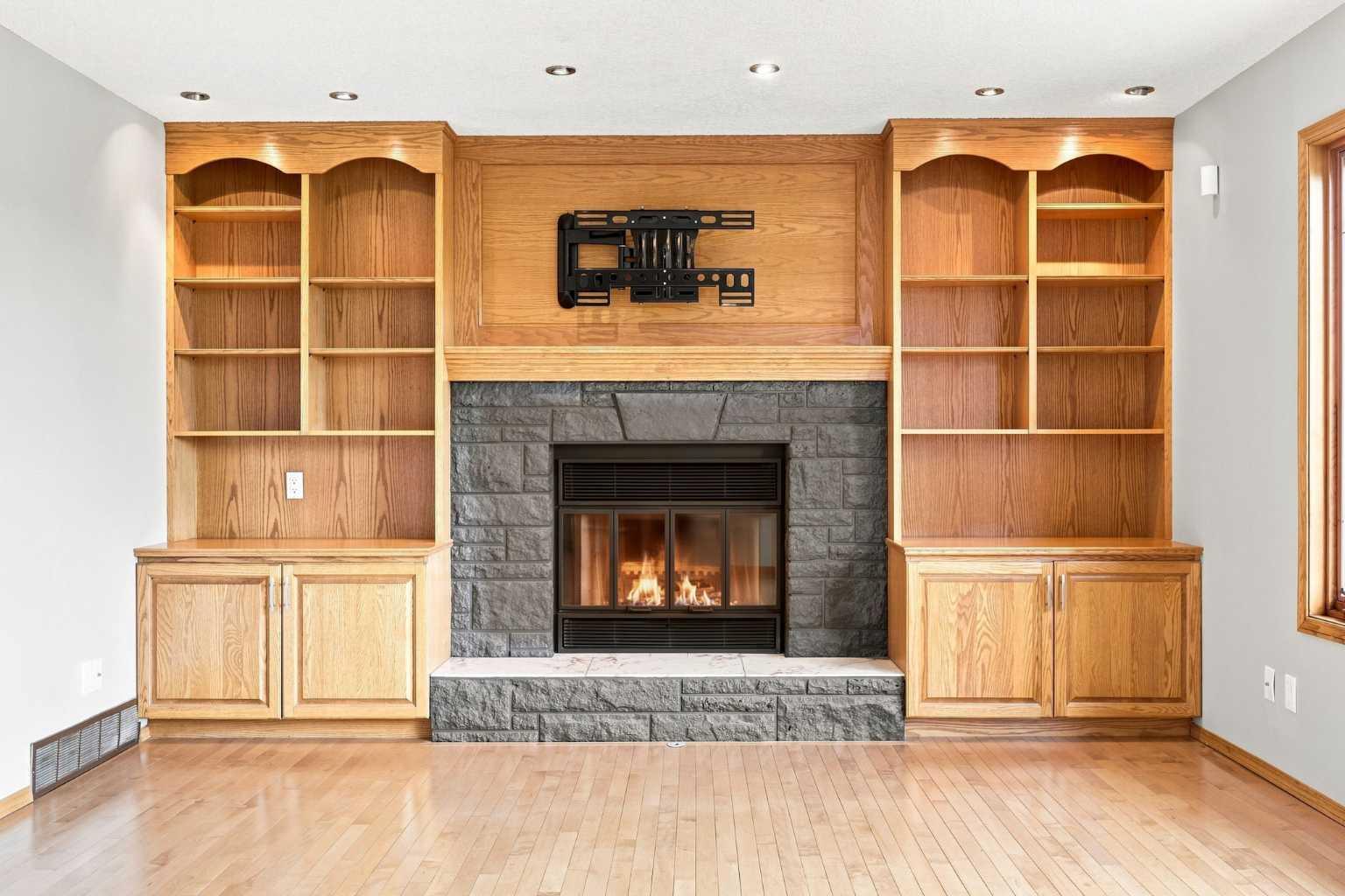 361 Santana Bay NW