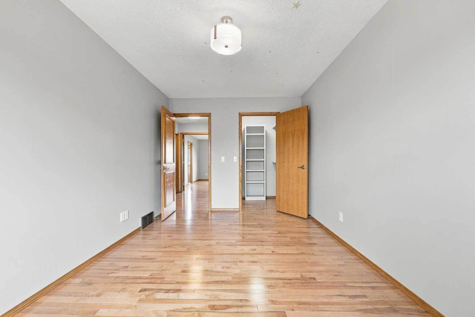 361 Santana Bay NW