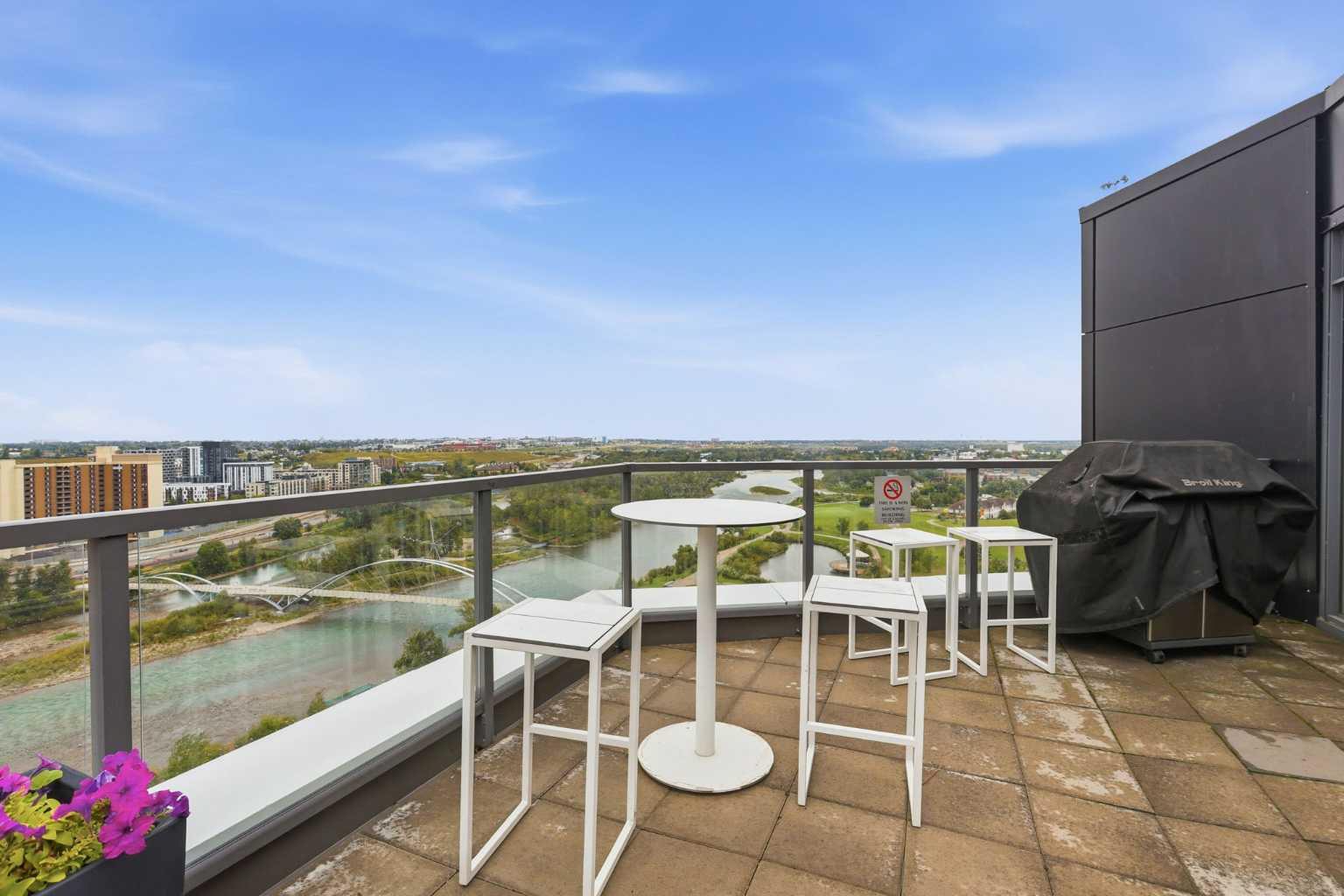 1301, 550 Riverfront Avenue SE