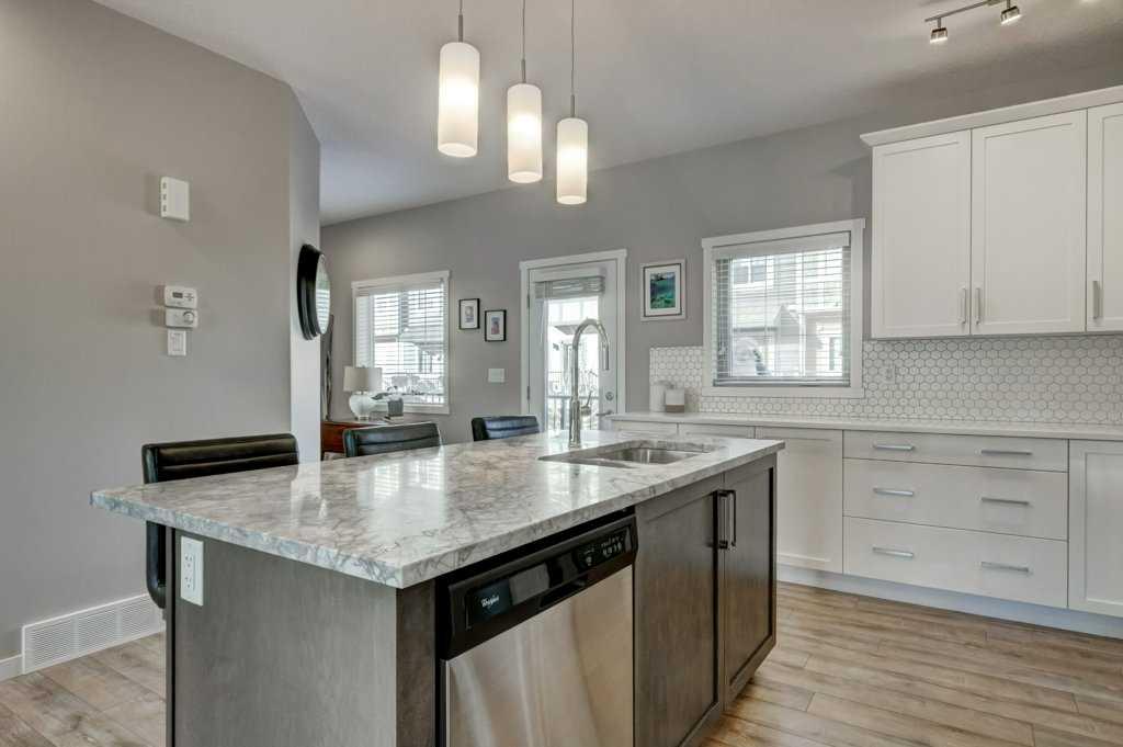 444 Legacy Point SE