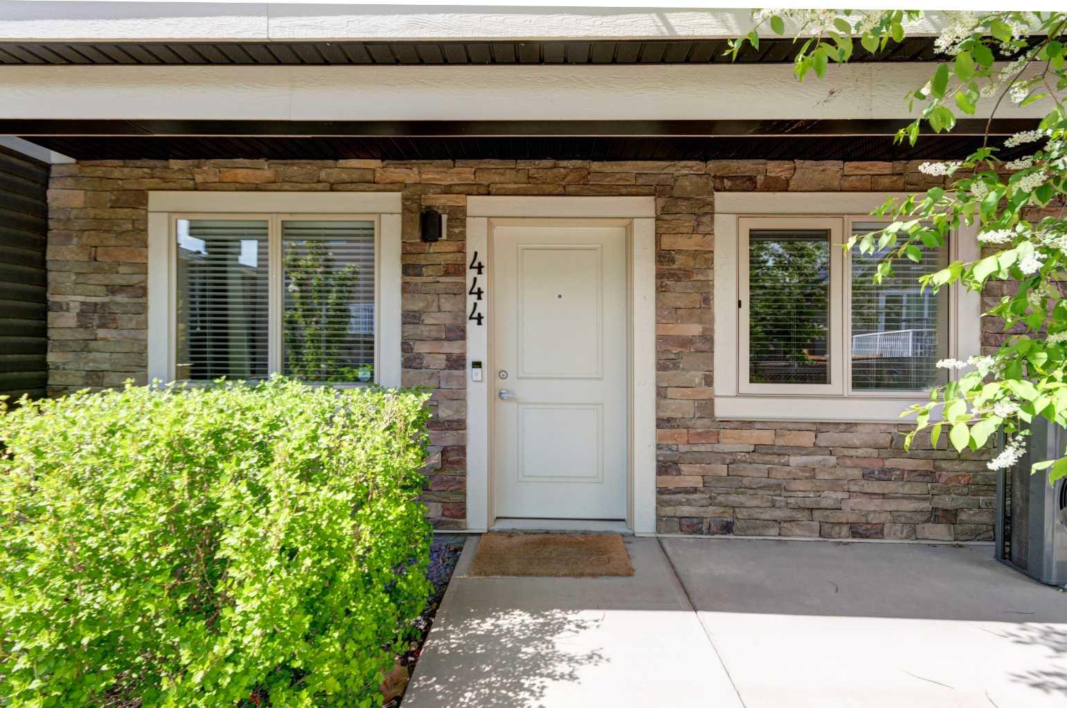 444 Legacy Point SE