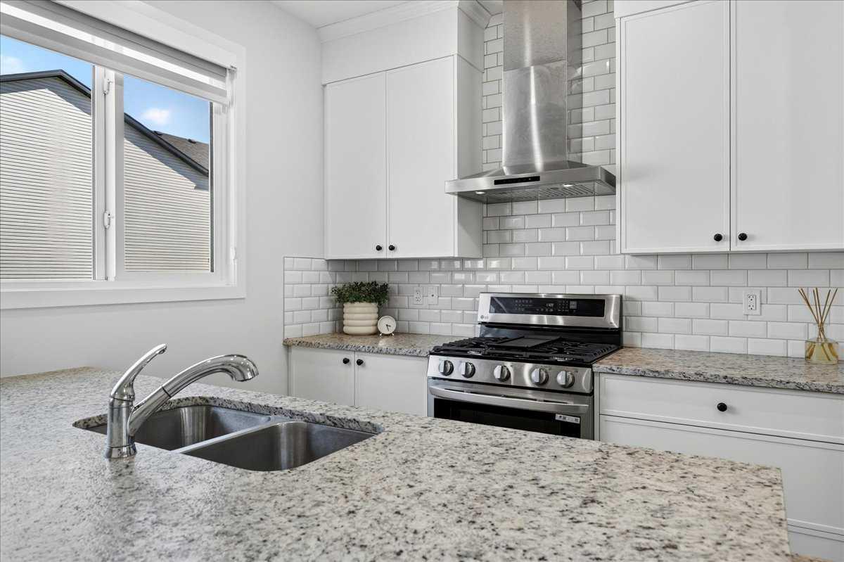 128 Setonstone Manor SE