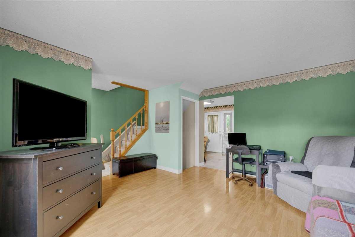 148 Deerview Way SE