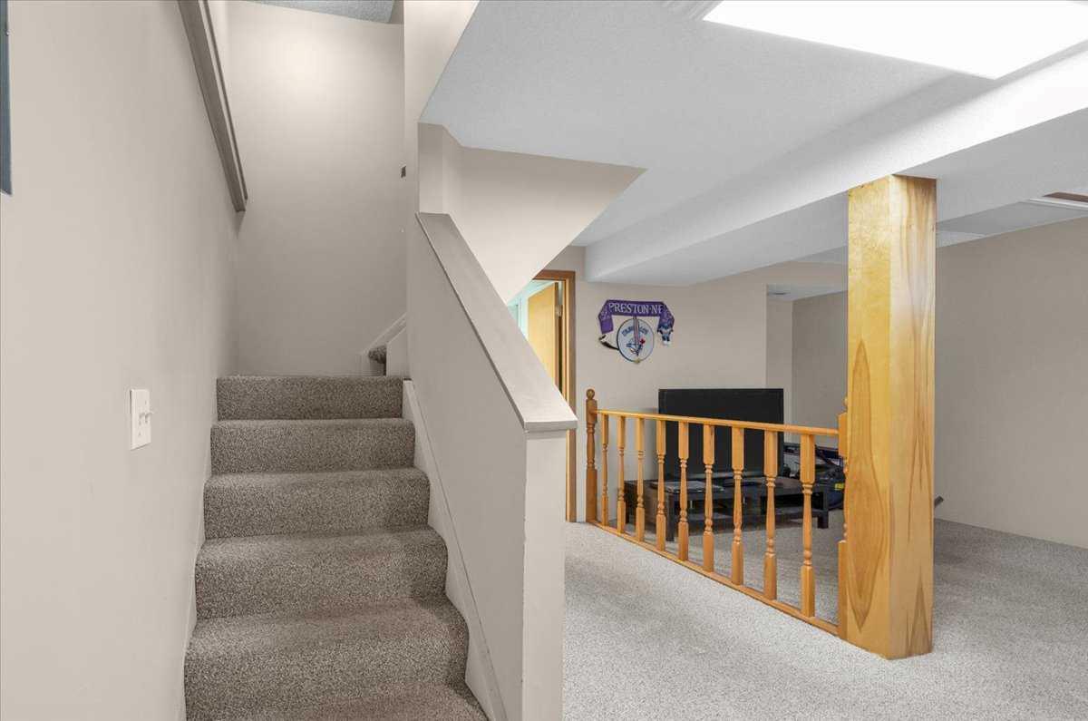148 Deerview Way SE