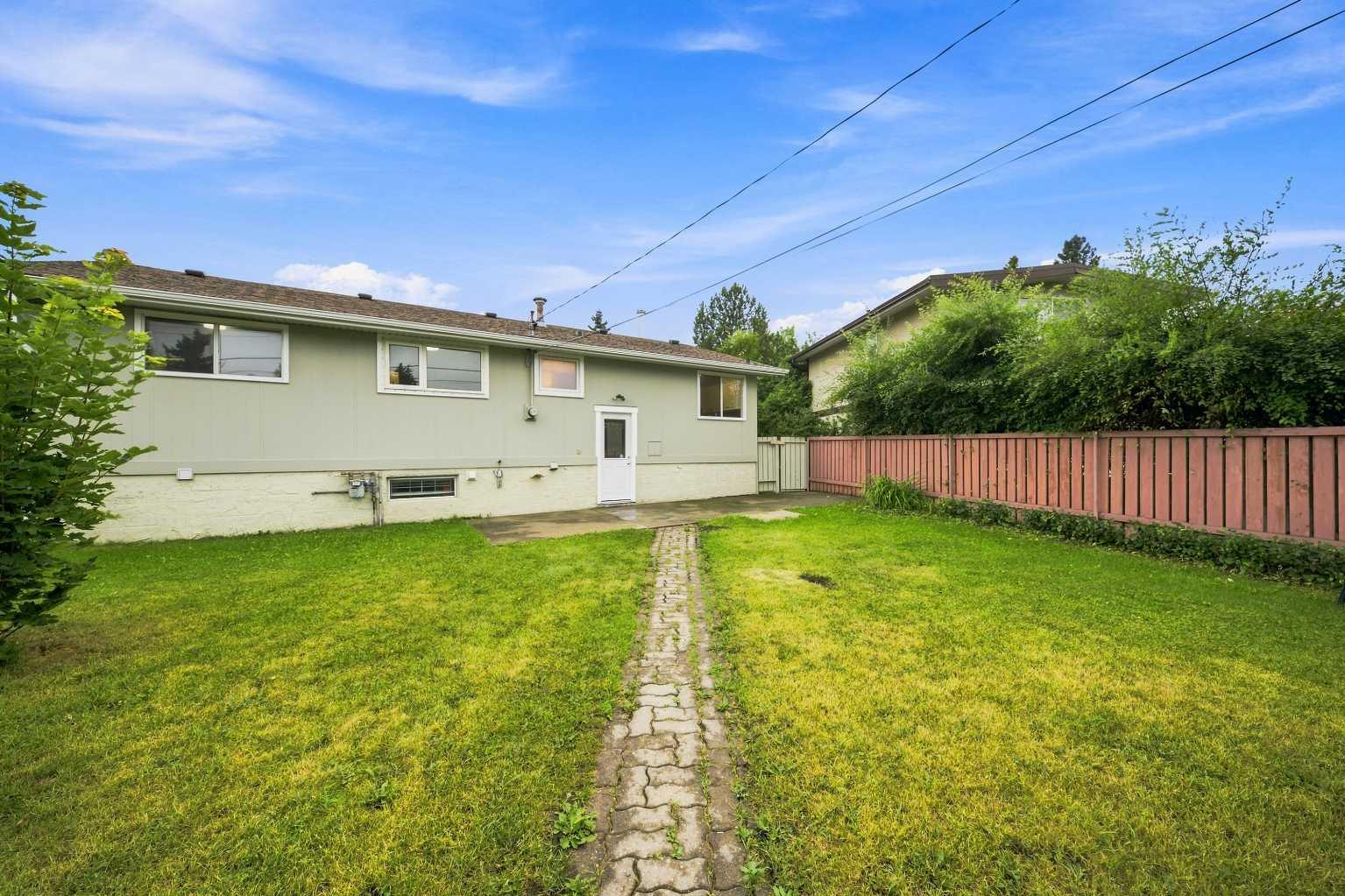 248 Huntcroft Road NE
