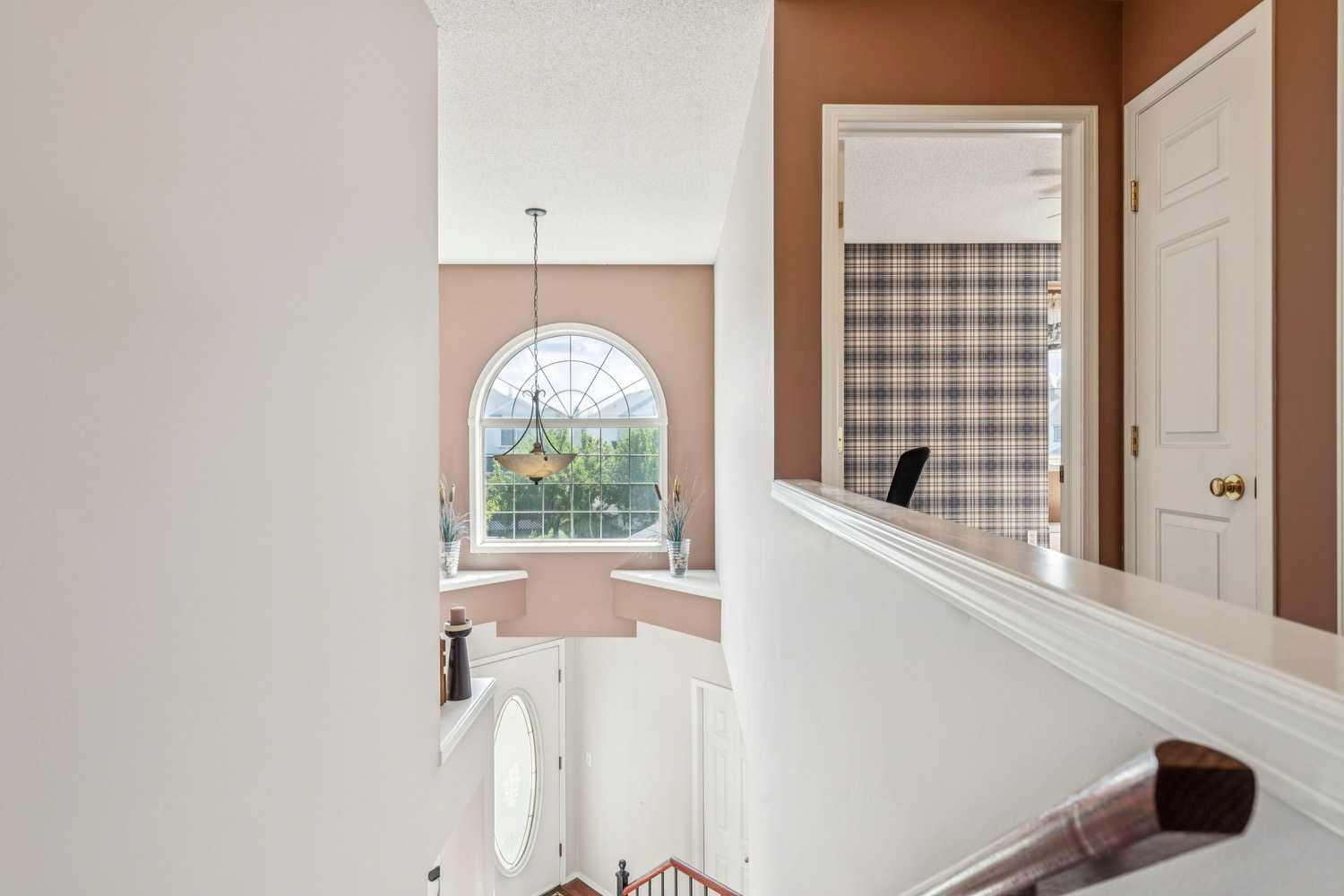 40 Country Hills Bay NW