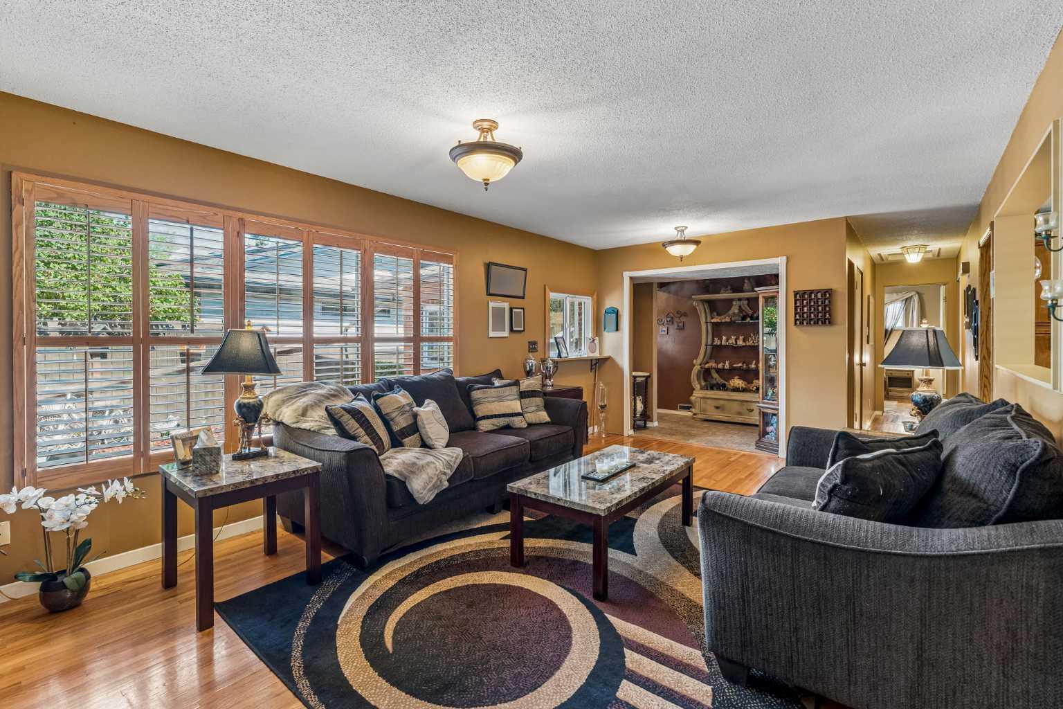 708 Lake Bonavista Drive SE