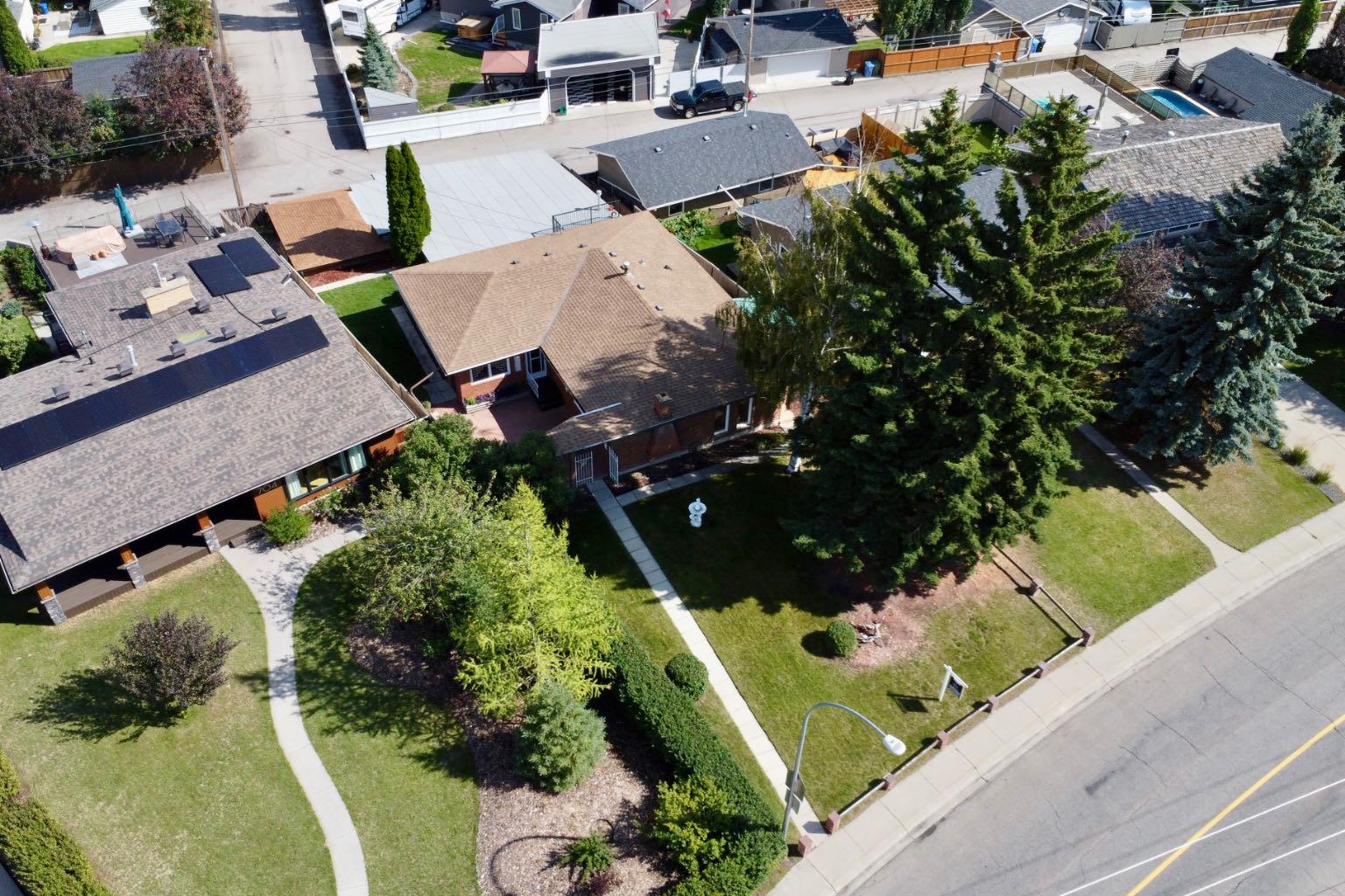 708 Lake Bonavista Drive SE