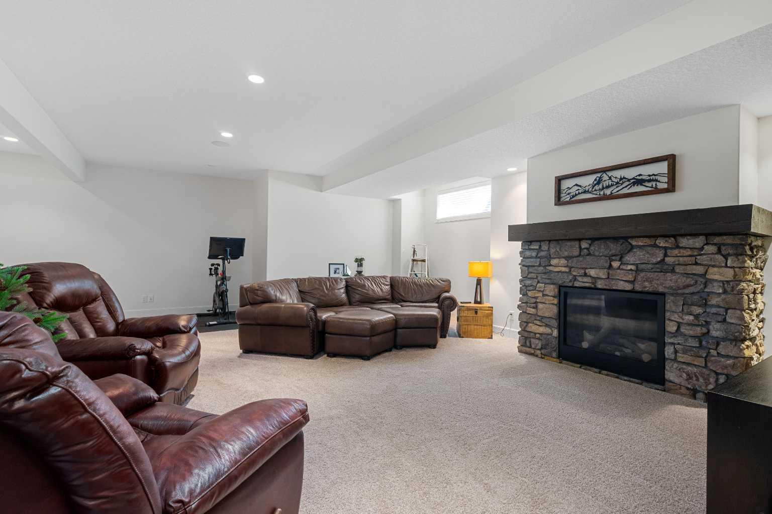 1508 Coopers Point SW