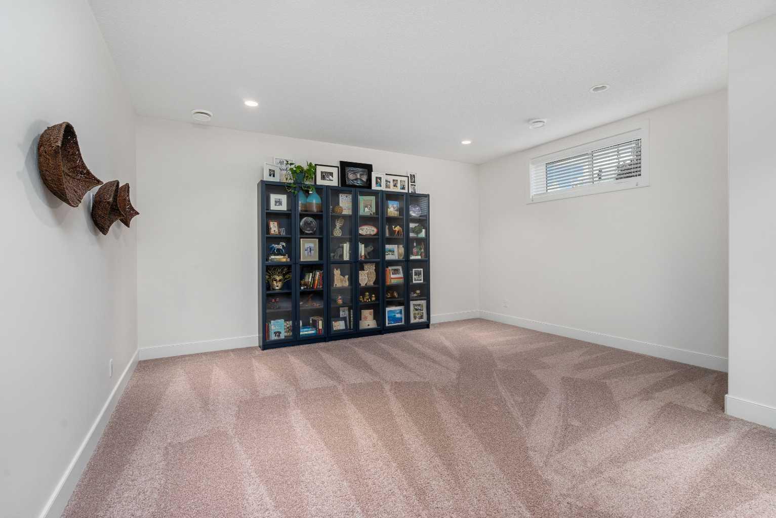 1508 Coopers Point SW
