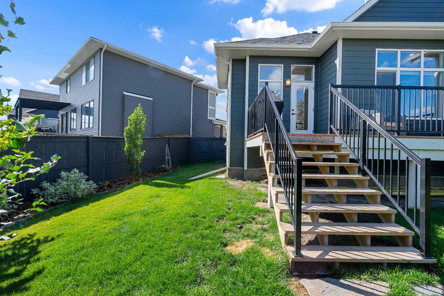1508 Coopers Point SW